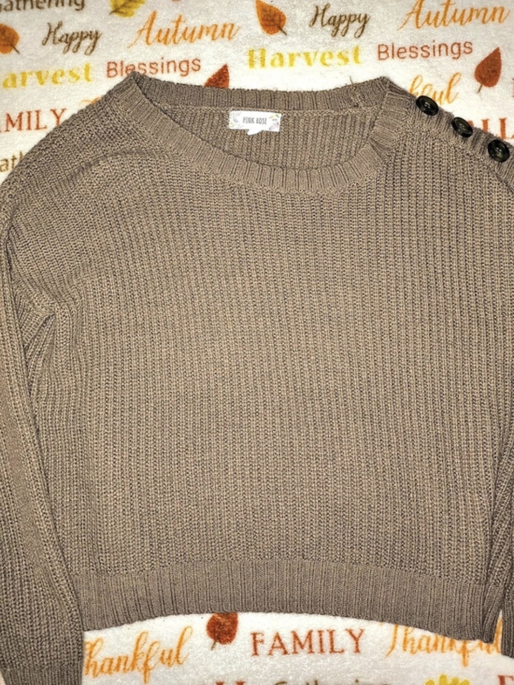 Brown Knit Sweater Perfect For Fall 🎃🍂